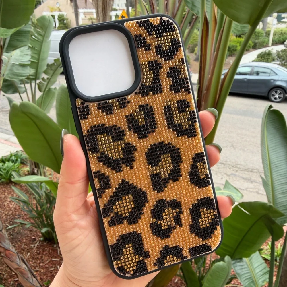 MVMT Jaguar Beaded Case For iPhone 16 pro max
